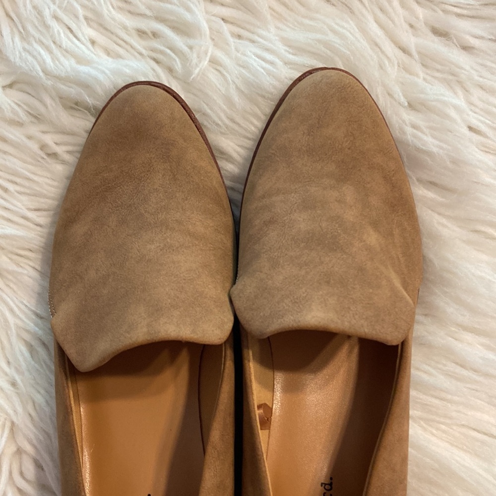 Indigo Women's Tan Loafers size 8 BNWOT color tan see all photos - Picture 11 of 12